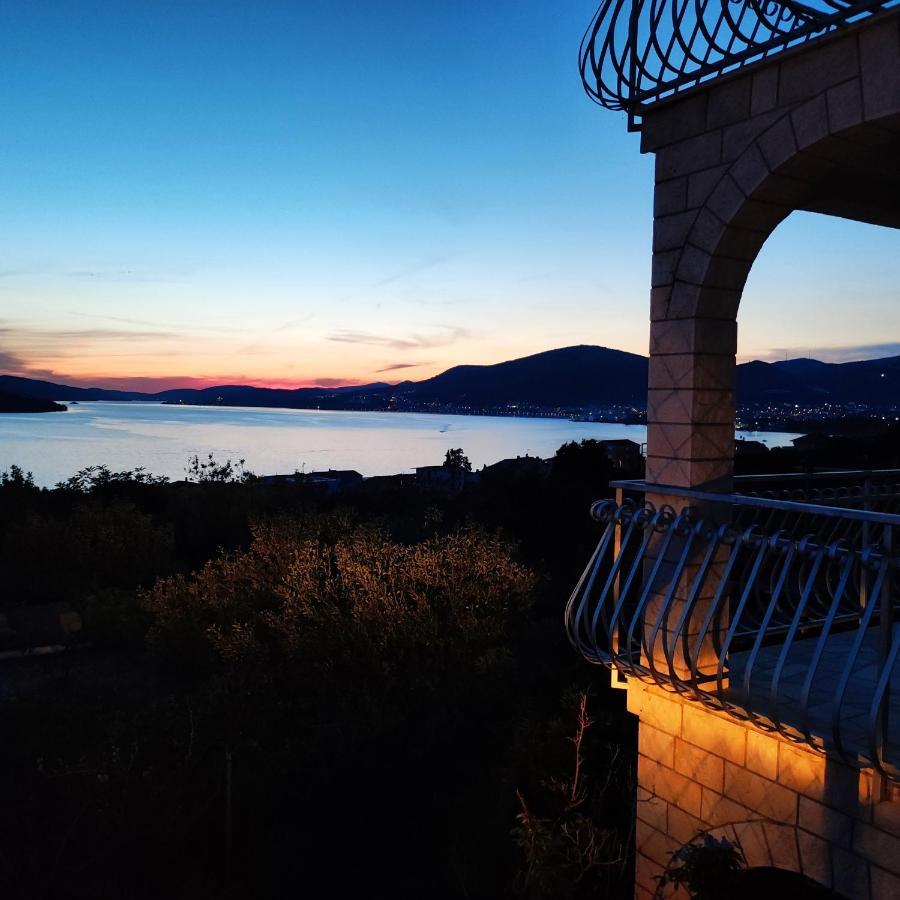Dream View Apartments Dalmatia โตรกีร์ ภายนอก รูปภาพ