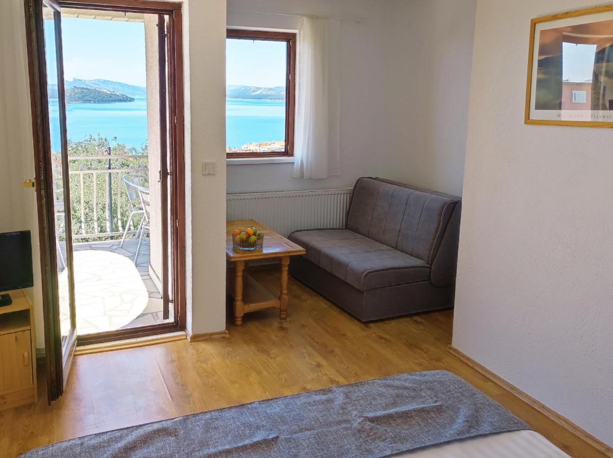 Dream View Apartments Dalmatia โตรกีร์ ภายนอก รูปภาพ